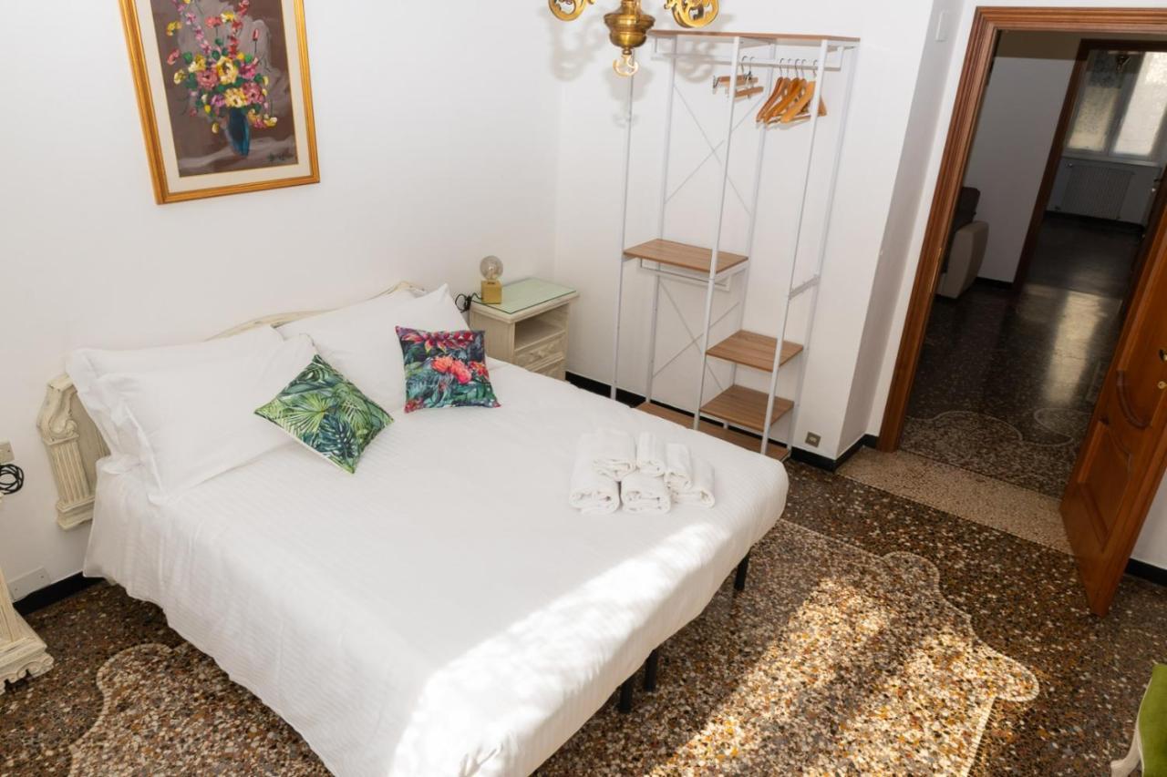 Living Sestri Airport Apartment Genoa Exterior photo