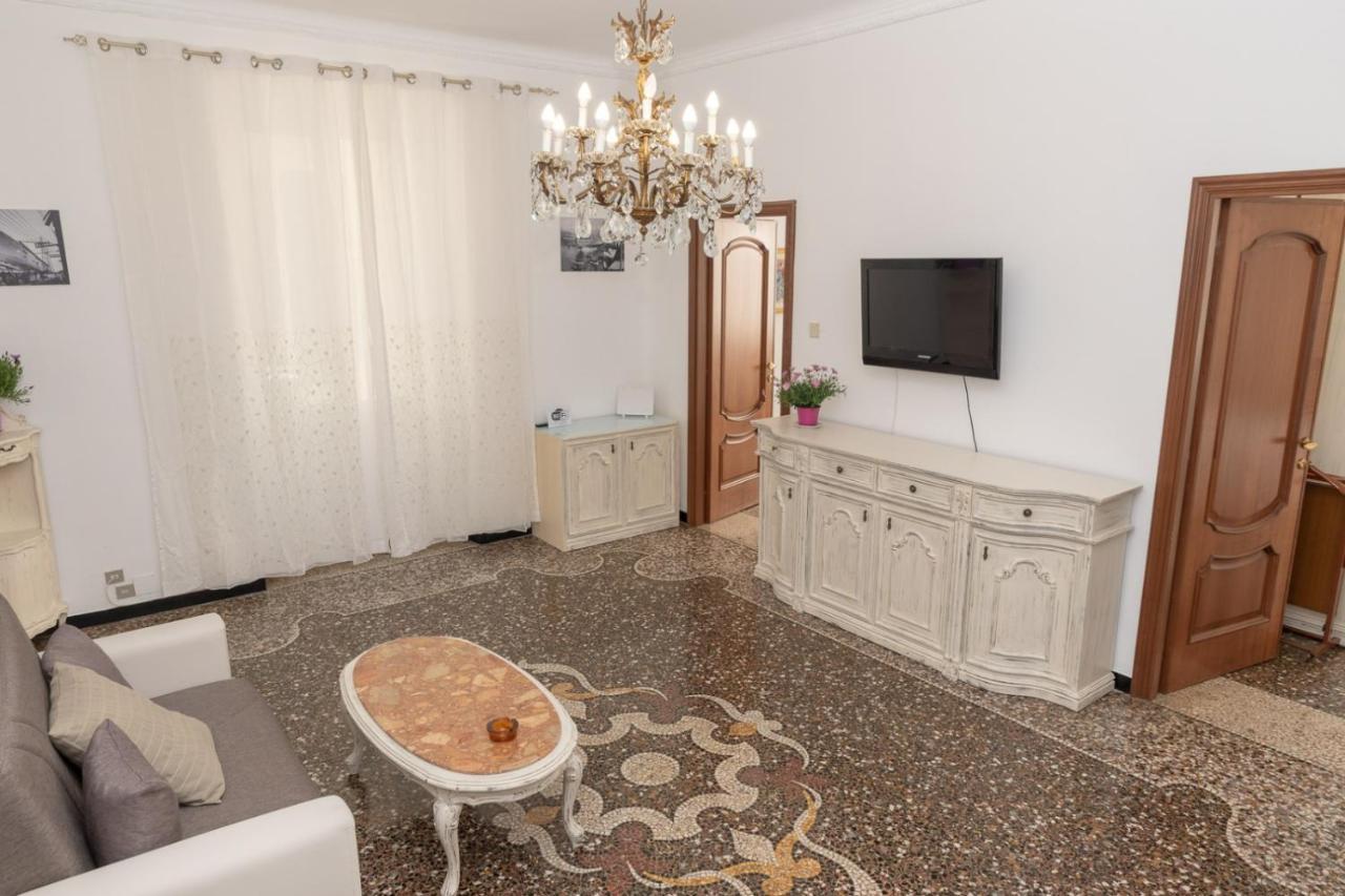 Living Sestri Airport Apartment Genoa Exterior photo